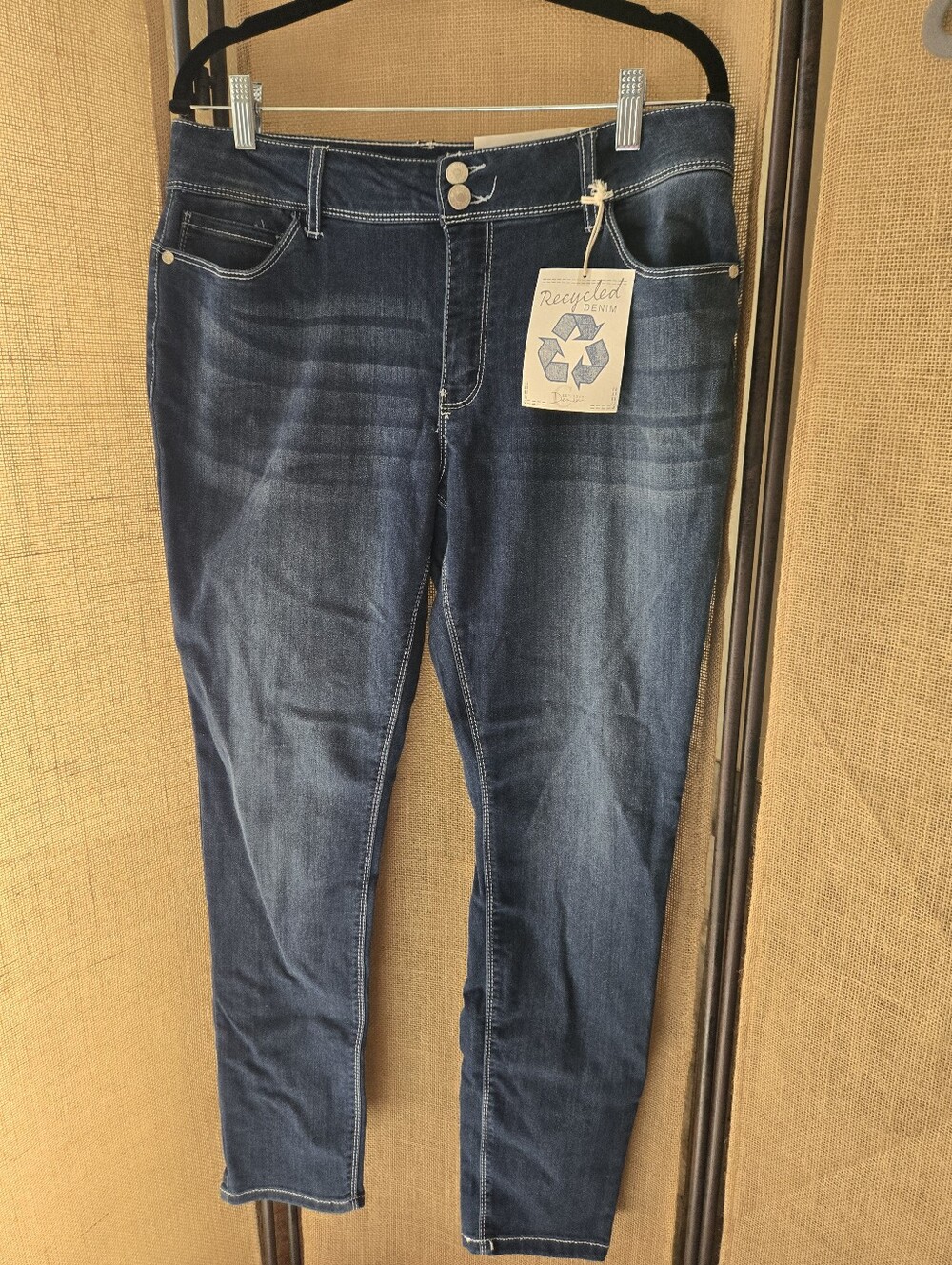 NWT Est 1946 Dark Blue Women’s Denim Jeans Jeggings Mid-rise Up-lifting 14